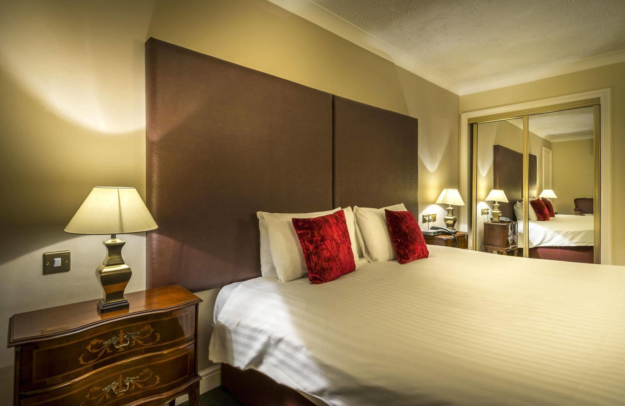 The Admiral Rodney Hotel, Horncastle, Lincolnshire 호른캐슬 외부 사진